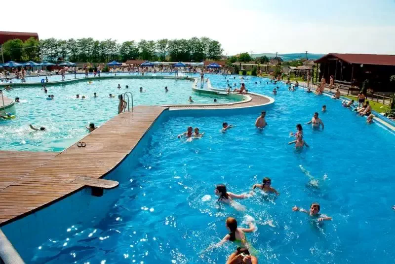 Târgu Mureș Cazare | Hotel**** (K0084-98) Imaginea poate fi supusă drepturilor de autor. Se recomandă contactarea titularului drepturilor.