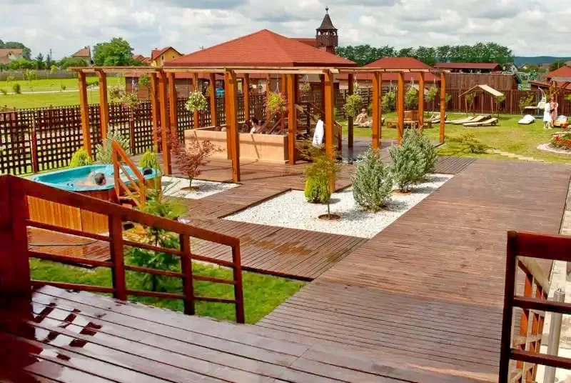 Târgu Mureș Cazare | Hotel**** (K0084-99) Imaginea poate fi supusă drepturilor de autor. Se recomandă contactarea titularului drepturilor.