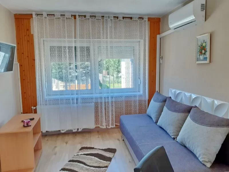 Hajdúszoboszló Szállás | Vendégház (K1107-12) A kép szerzői jogvédelem alatt állhat. Javasolt a kapcsolatfelvétel a jog tulajdonossal.