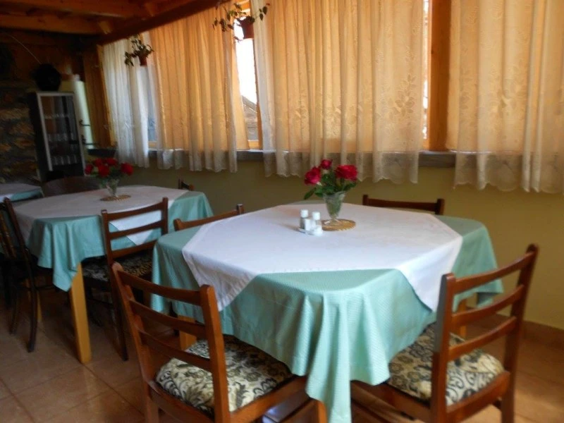 Rimetea Cazare | Casă de oaspeți (K1095-14) Imaginea poate fi supusă drepturilor de autor. Se recomandă contactarea titularului drepturilor.