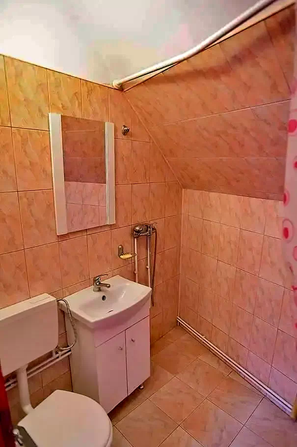 Rimetea Cazare | Casă de oaspeți (K1092-13) Imaginea poate fi supusă drepturilor de autor. Se recomandă contactarea titularului drepturilor.