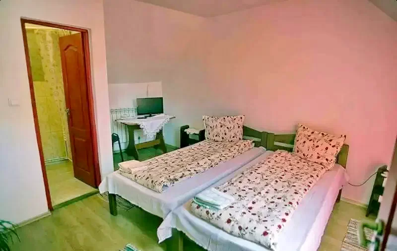 Cazare Rimetea - Casa Piroska** | Torockó - Piroska Ház**. Imaginea poate fi supusă drepturilor de autor. Se recomandă contactarea titularului drepturilor.