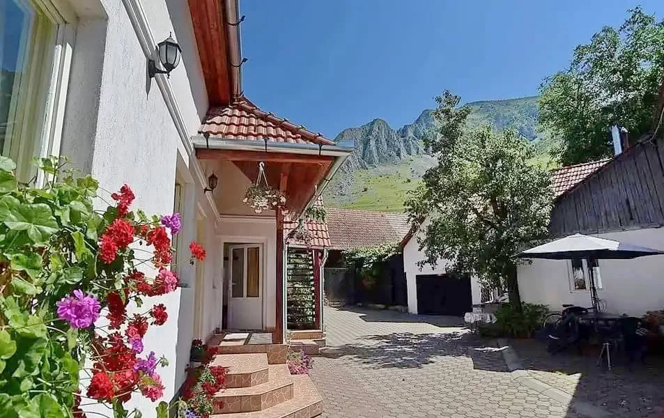 Cazare Rimetea - Casa Piroska** | Torockó - Piroska Ház**. Imaginea poate fi supusă drepturilor de autor. Se recomandă contactarea titularului drepturilor.