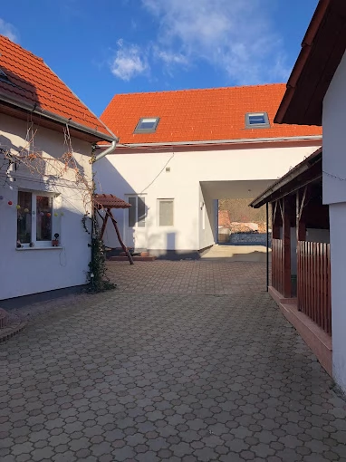 Cazare Rimetea - Casa Piroska** | Torockó - Piroska Ház**. Imaginea poate fi supusă drepturilor de autor. Se recomandă contactarea titularului drepturilor.