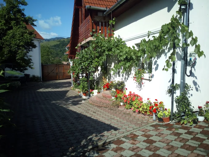 Cazare Rimetea - Casa Piroska** | Torockó - Piroska Ház**. Imaginea poate fi supusă drepturilor de autor. Se recomandă contactarea titularului drepturilor.