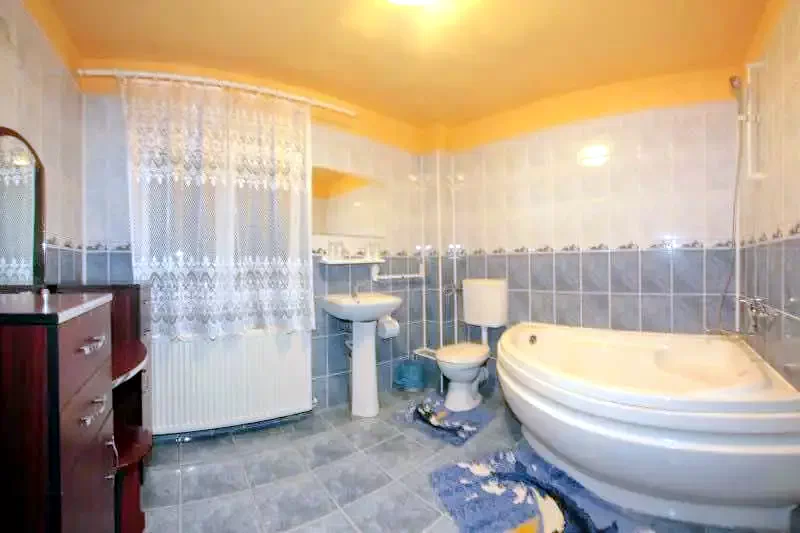 Beszterce Szállás | Motel (K0925-13) A kép szerzői jogvédelem alatt állhat. Javasolt a kapcsolatfelvétel a jog tulajdonossal.