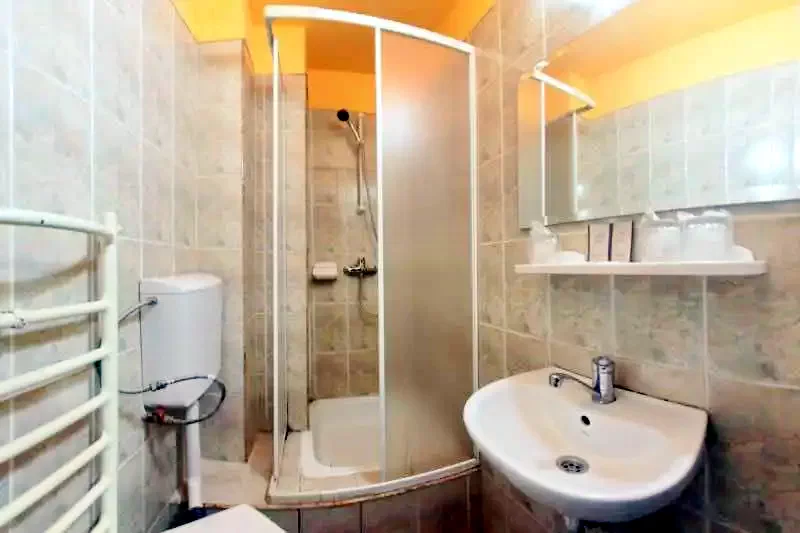 Beszterce Szállás | Motel (K0925-17) A kép szerzői jogvédelem alatt állhat. Javasolt a kapcsolatfelvétel a jog tulajdonossal.