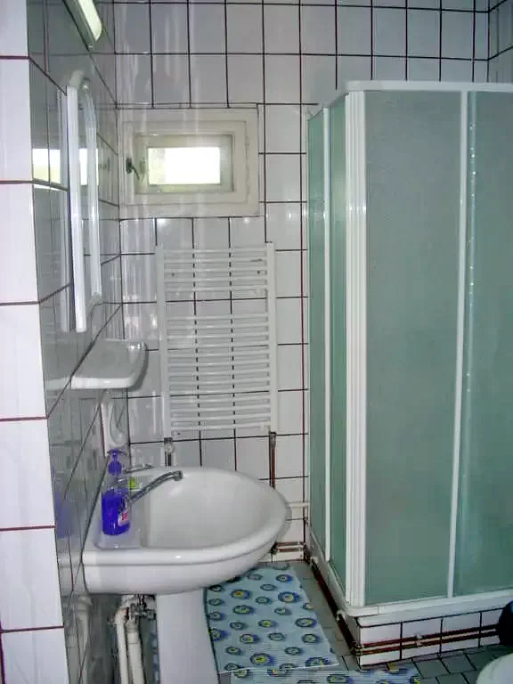 Sarmizegetusa Cazare | Motel (K0420-20) Imaginea poate fi supusă drepturilor de autor. Se recomandă contactarea titularului drepturilor.