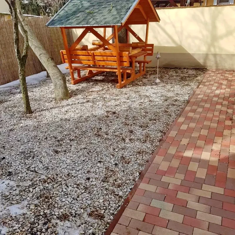  Cazare | Sat de vacanță (K0938-2) Imaginea poate fi supusă drepturilor de autor. Se recomandă contactarea titularului drepturilor.