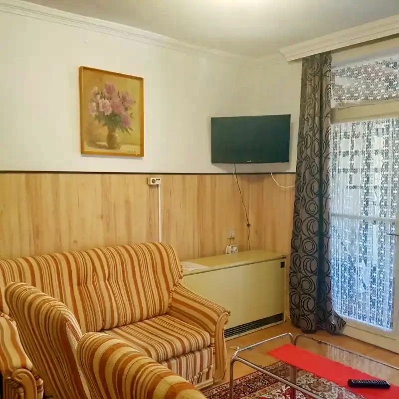  Cazare | Cabană (K0938-7) Imaginea poate fi supusă drepturilor de autor. Se recomandă contactarea titularului drepturilor.
