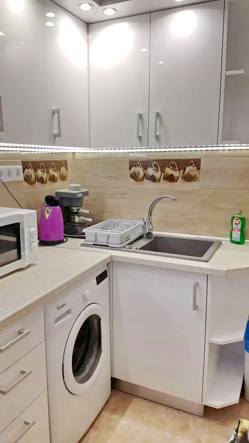  Cazare | Sat de vacanță (K0938-11) Imaginea poate fi supusă drepturilor de autor. Se recomandă contactarea titularului drepturilor.