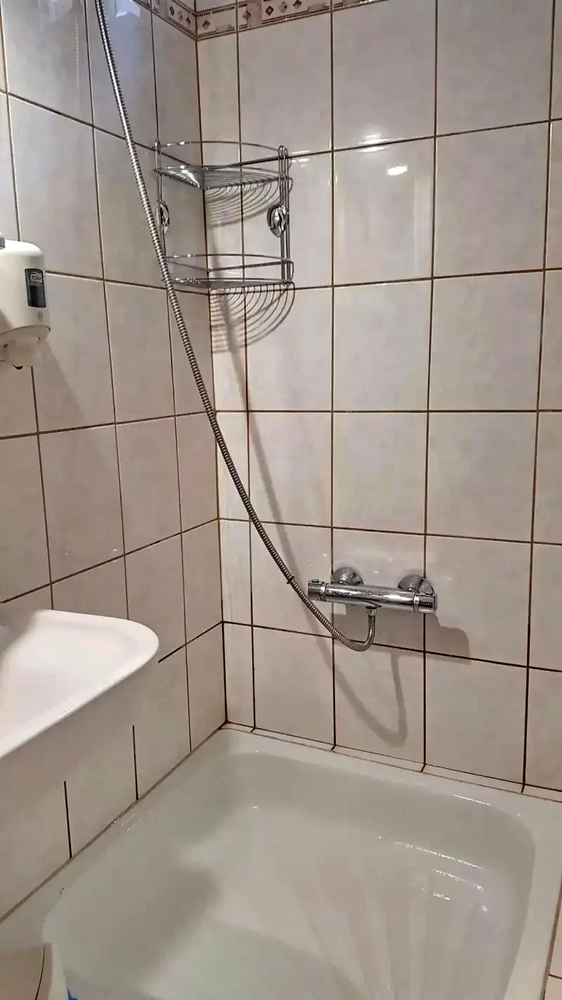  Cazare | Cabană (K0938-18) Imaginea poate fi supusă drepturilor de autor. Se recomandă contactarea titularului drepturilor.