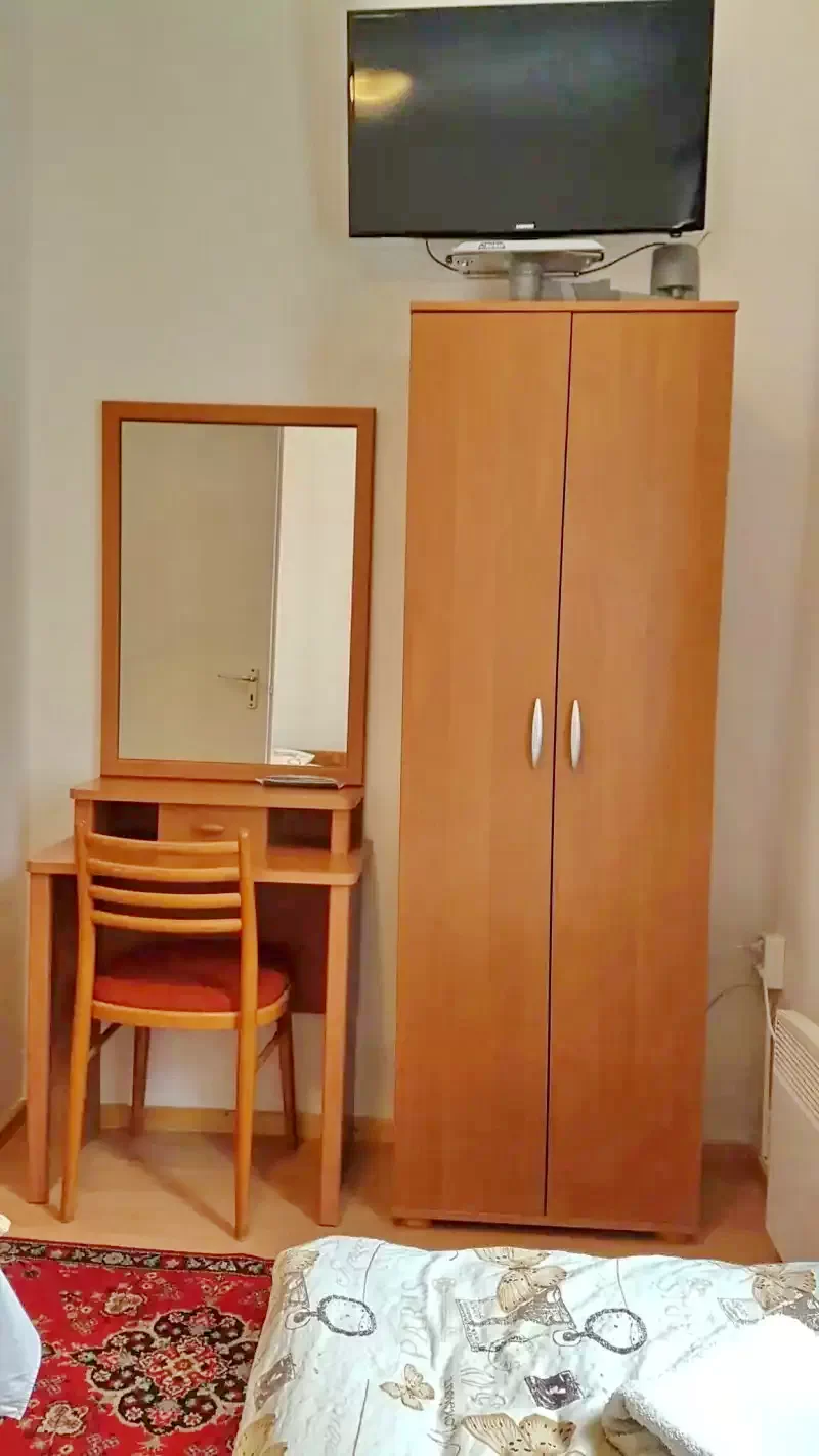  Cazare | Cabană (K0938-22) Imaginea poate fi supusă drepturilor de autor. Se recomandă contactarea titularului drepturilor.