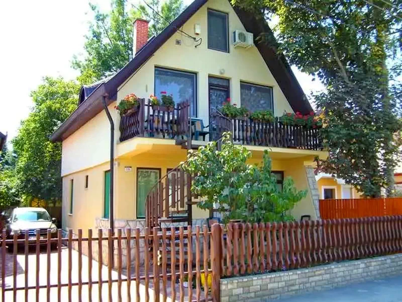 Hajdúszoboszló Szállás | Kulcsosház (K0938-32) A kép szerzői jogvédelem alatt állhat. Javasolt a kapcsolatfelvétel a jog tulajdonossal.