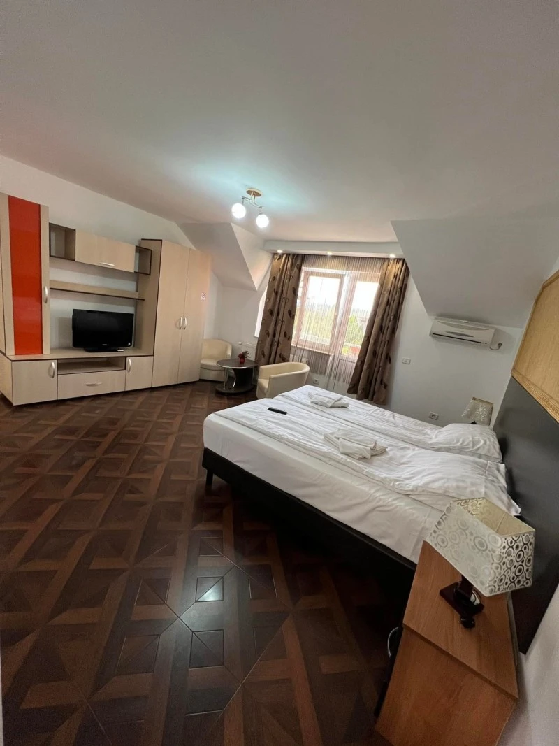 Hunedoara Cazare | Pensiune turistică (K1546-10) Imaginea poate fi supusă drepturilor de autor. Se recomandă contactarea titularului drepturilor.