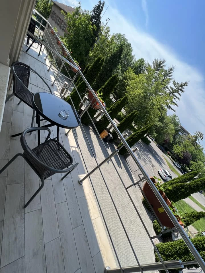 Vajdahunyad Szállás | Turisztikai panzió (K1546-12) A kép szerzői jogvédelem alatt állhat. Javasolt a kapcsolatfelvétel a jog tulajdonossal.