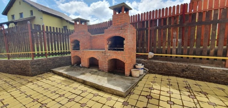 Vajdahunyad Szállás | Turisztikai panzió (K1546-31) A kép szerzői jogvédelem alatt állhat. Javasolt a kapcsolatfelvétel a jog tulajdonossal.