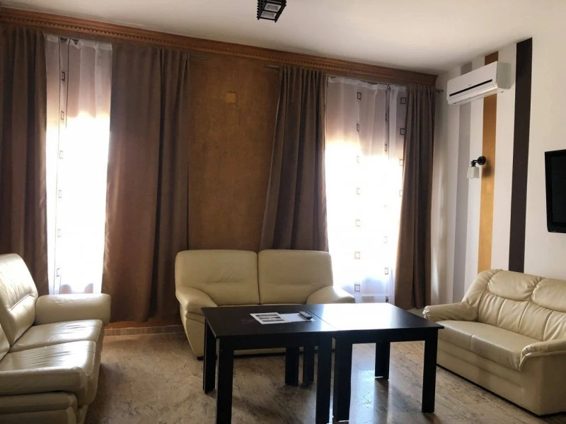 Vajdahunyad Szállás | Turisztikai panzió (K1546-37) A kép szerzői jogvédelem alatt állhat. Javasolt a kapcsolatfelvétel a jog tulajdonossal.