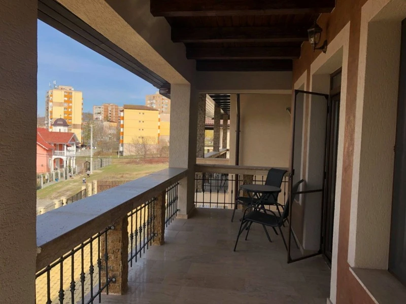 Vajdahunyad Szállás | Turisztikai panzió (K1546-39) A kép szerzői jogvédelem alatt állhat. Javasolt a kapcsolatfelvétel a jog tulajdonossal.