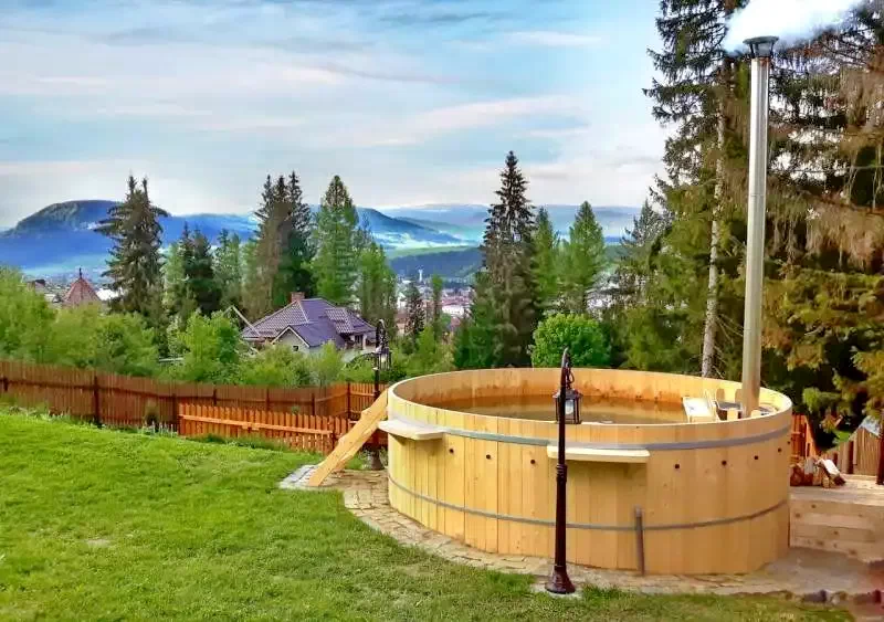 Toplița Cazare | Motel (K1354-13) Imaginea poate fi supusă drepturilor de autor. Se recomandă contactarea titularului drepturilor.