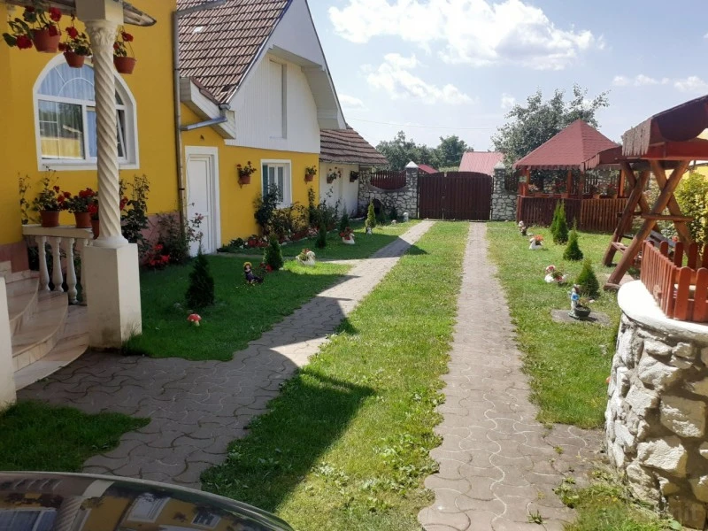 Pietroasa Cazare | Vila (K0604-1) Imaginea poate fi supusă drepturilor de autor. Se recomandă contactarea titularului drepturilor.