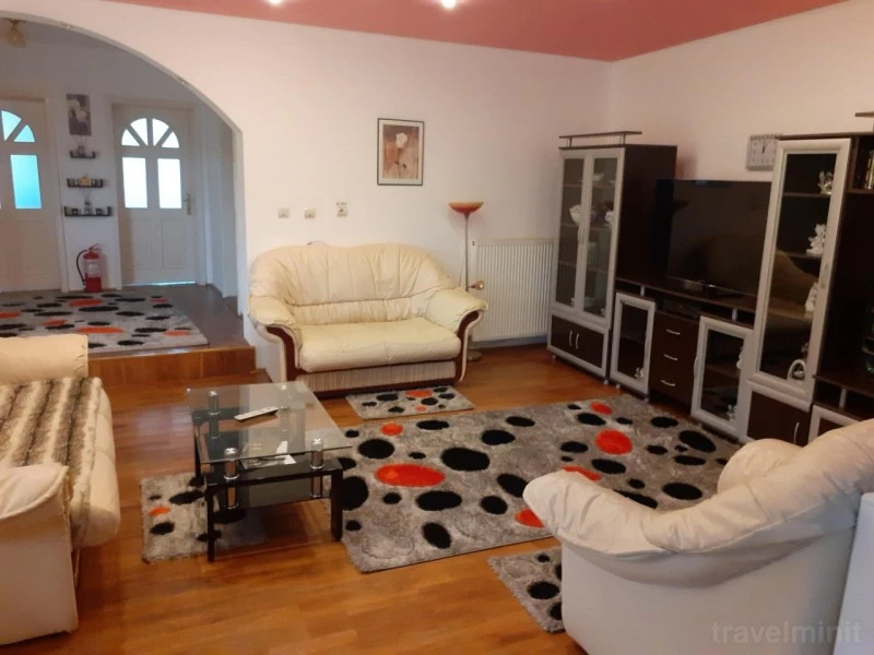 Vasaskőfalva Szállás | Villa (K0604-5) A kép szerzői jogvédelem alatt állhat. Javasolt a kapcsolatfelvétel a jog tulajdonossal.