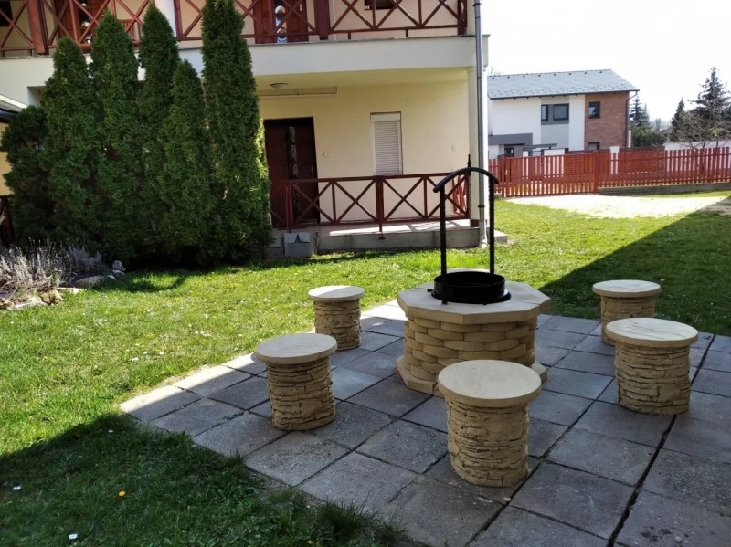 Szállás Gyula / Hellasz Apartman. A kép szerzői jogvédelem alatt állhat. Javasolt a kapcsolatfelvétel a jog tulajdonossal.
