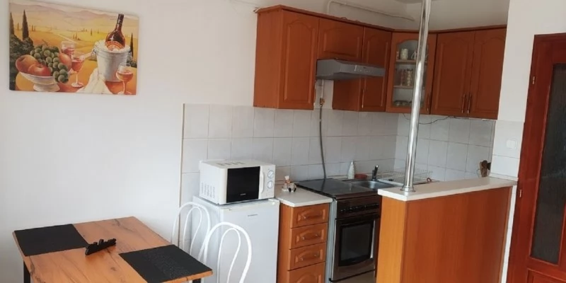 Szállás Gyula / Hellasz Apartman. A kép szerzői jogvédelem alatt állhat. Javasolt a kapcsolatfelvétel a jog tulajdonossal.