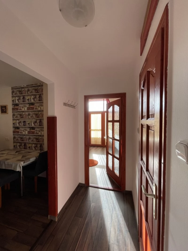 Szállás Gyula / Hellasz Apartman. A kép szerzői jogvédelem alatt állhat. Javasolt a kapcsolatfelvétel a jog tulajdonossal.