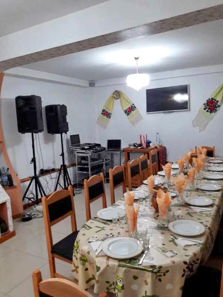 Ocna Șugatag Cazare | Motel (K1024-1) Imaginea poate fi supusă drepturilor de autor. Se recomandă contactarea titularului drepturilor.