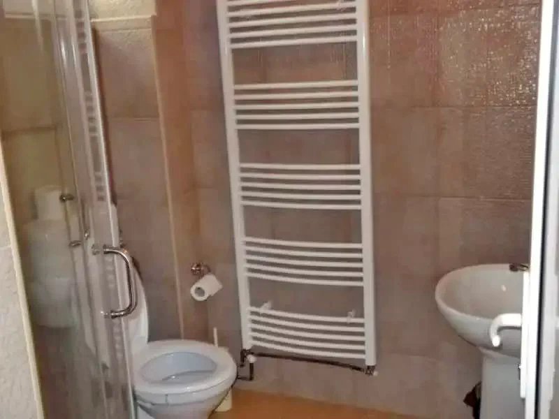 Aknasúgatag Szállás | Motel (K1024-12) A kép szerzői jogvédelem alatt állhat. Javasolt a kapcsolatfelvétel a jog tulajdonossal.