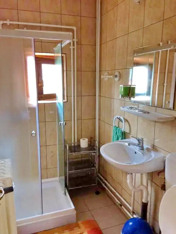 Borșa Cazare | Motel (K0059-17) Imaginea poate fi supusă drepturilor de autor. Se recomandă contactarea titularului drepturilor.