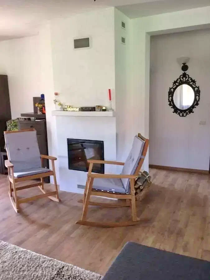 Ampoița Cazare | Sat de vacanță (K1041-9) Imaginea poate fi supusă drepturilor de autor. Se recomandă contactarea titularului drepturilor.