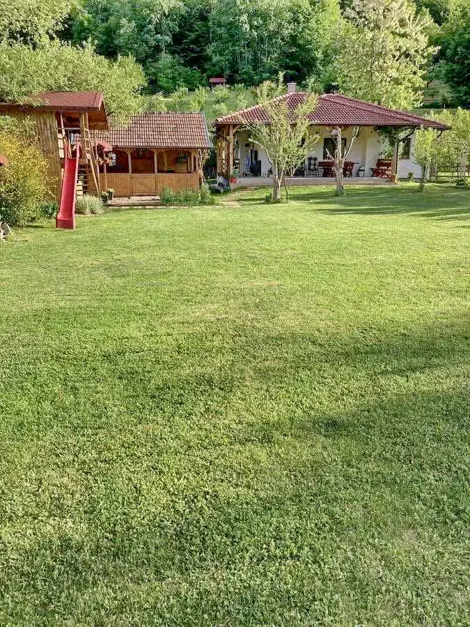 Kisompoly Szállás | Üdülőfalu (K1041-24) A kép szerzői jogvédelem alatt állhat. Javasolt a kapcsolatfelvétel a jog tulajdonossal.