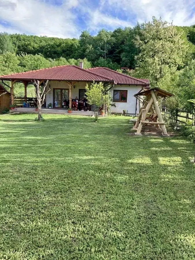 Ampoița Cazare | Sat de vacanță (K1041-32) Imaginea poate fi supusă drepturilor de autor. Se recomandă contactarea titularului drepturilor.