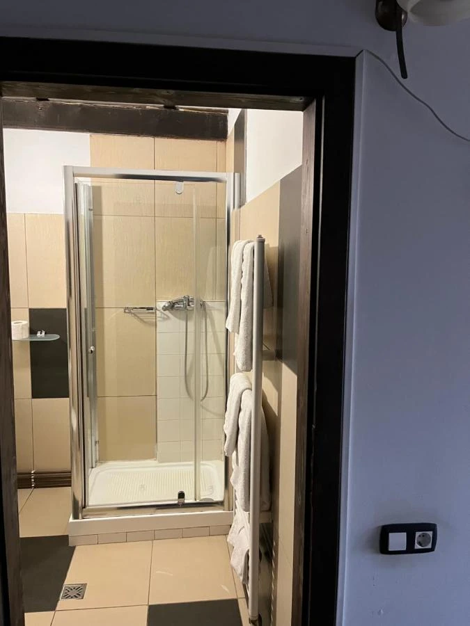 Nagyszeben Szállás | Motel (K0568-13) A kép szerzői jogvédelem alatt állhat. Javasolt a kapcsolatfelvétel a jog tulajdonossal.