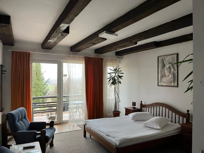 Sibiu Cazare | Motel (K0568-25) Imaginea poate fi supusă drepturilor de autor. Se recomandă contactarea titularului drepturilor.