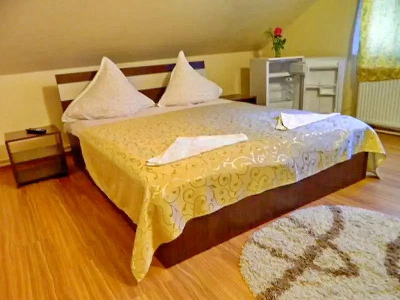 Szállás Ocna Șugatag - Pensiunea Crystal 2*** | Aknasugatag - Crystal 2 Panzió***. A kép szerzői jogvédelem alatt állhat. Javasolt a kapcsolatfelvétel a jog tulajdonossal.