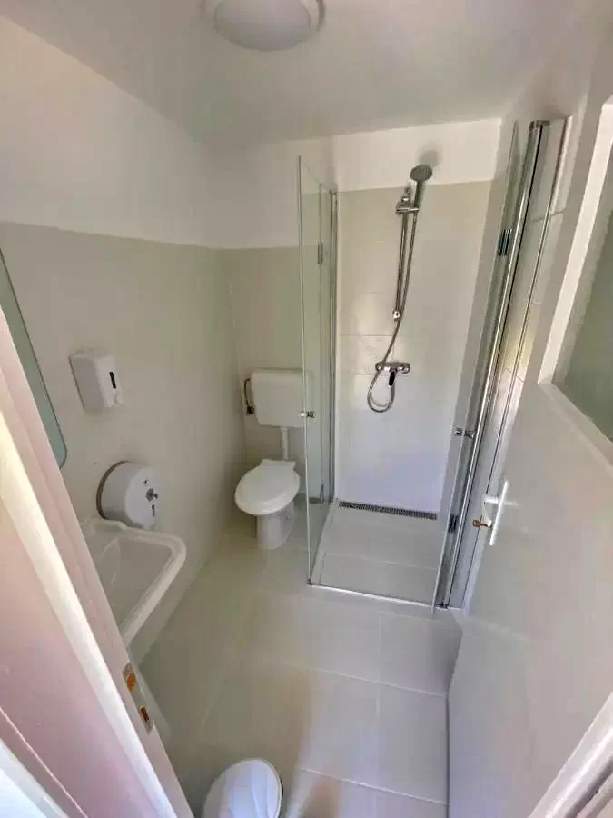 Târgu Secuiesc Cazare | Pensiune (K1248-28) Imaginea poate fi supusă drepturilor de autor. Se recomandă contactarea titularului drepturilor.