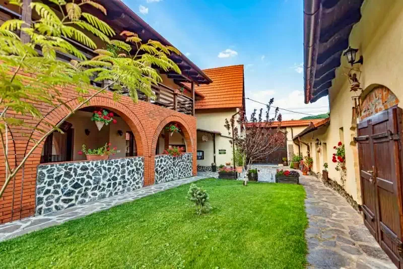 Cazare Pianu de Sus - Casa Dives*** | Felsőpián - Casa Dives Panzió***. Imaginea poate fi supusă drepturilor de autor. Se recomandă contactarea titularului drepturilor.