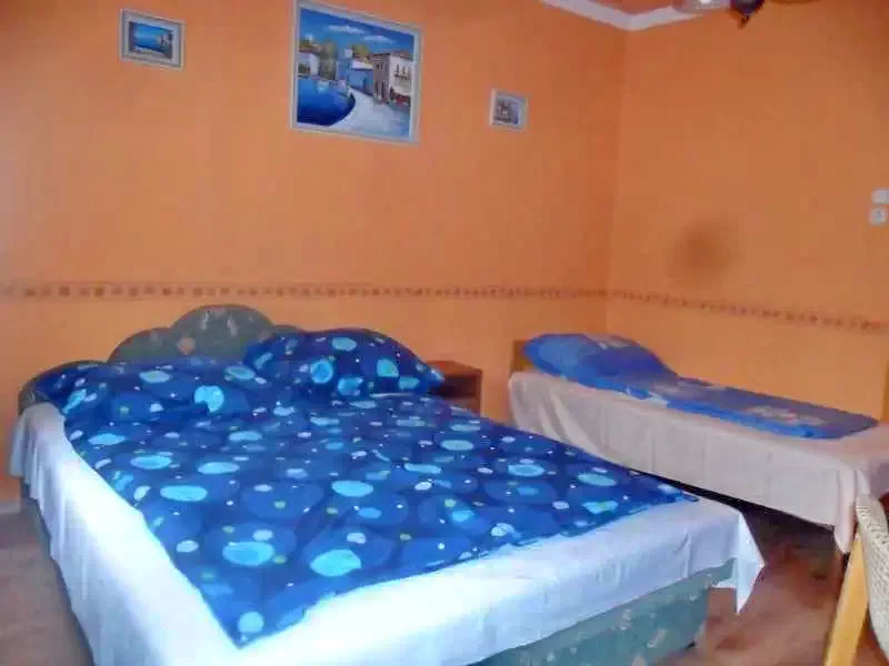  Cazare | Casă de apartamente (K0846-13) Imaginea poate fi supusă drepturilor de autor. Se recomandă contactarea titularului drepturilor.