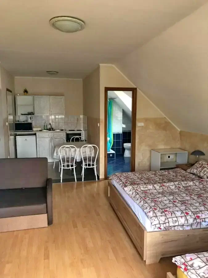 Hajdúszoboszló Szállás | Üdülőfalu (K0311-2) A kép szerzői jogvédelem alatt állhat. Javasolt a kapcsolatfelvétel a jog tulajdonossal.