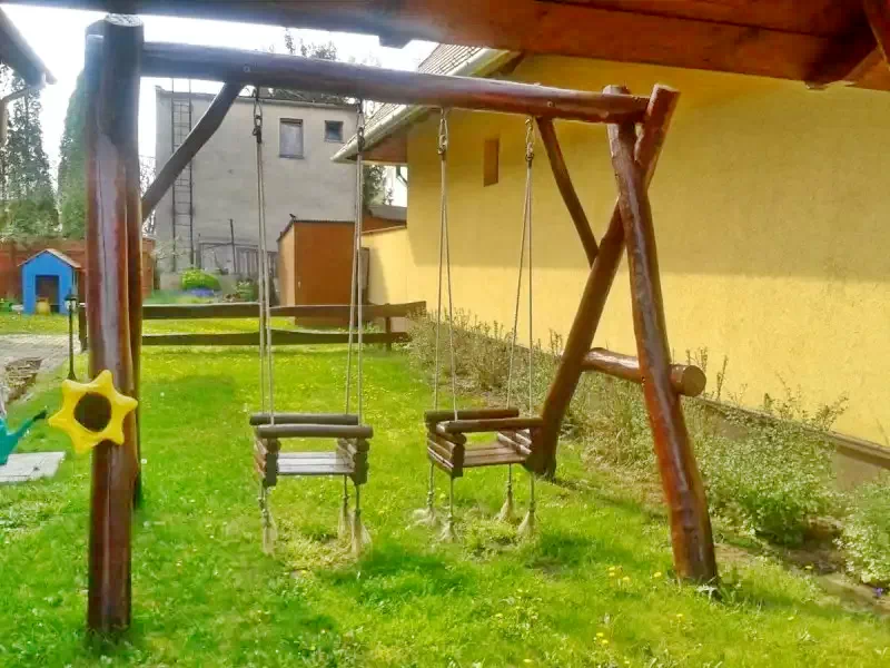  Cazare | Sat de vacanță (K0311-10) Imaginea poate fi supusă drepturilor de autor. Se recomandă contactarea titularului drepturilor.