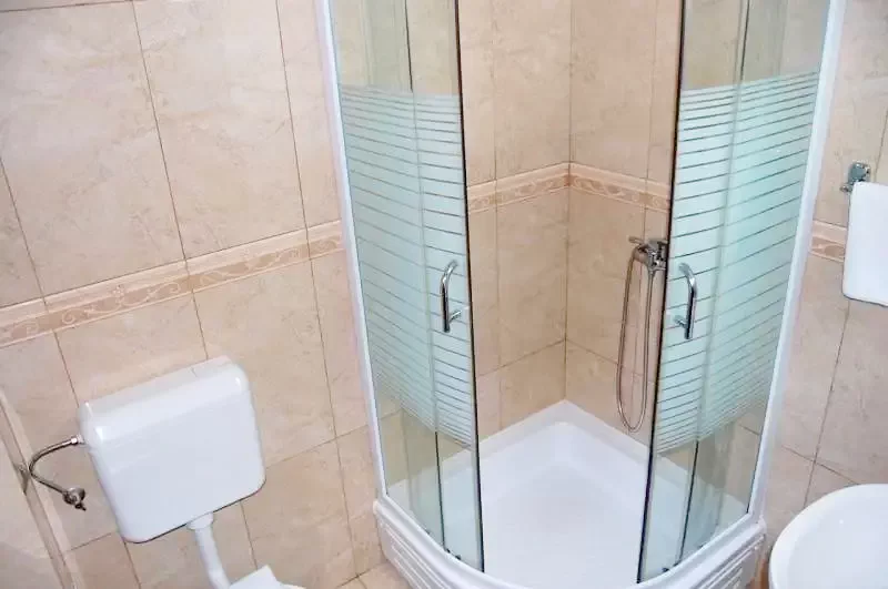 Eforie Nord Cazare | Camping / Popas turistic (K1320-18) Imaginea poate fi supusă drepturilor de autor. Se recomandă contactarea titularului drepturilor.