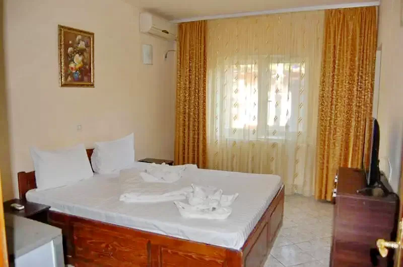 Eforie Nord Cazare | Camping / Popas turistic (K1320-23) Imaginea poate fi supusă drepturilor de autor. Se recomandă contactarea titularului drepturilor.