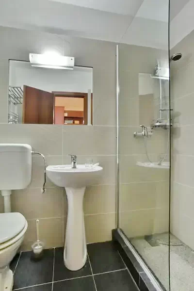 Bran Cazare | Motel (K0461-6) Imaginea poate fi supusă drepturilor de autor. Se recomandă contactarea titularului drepturilor.