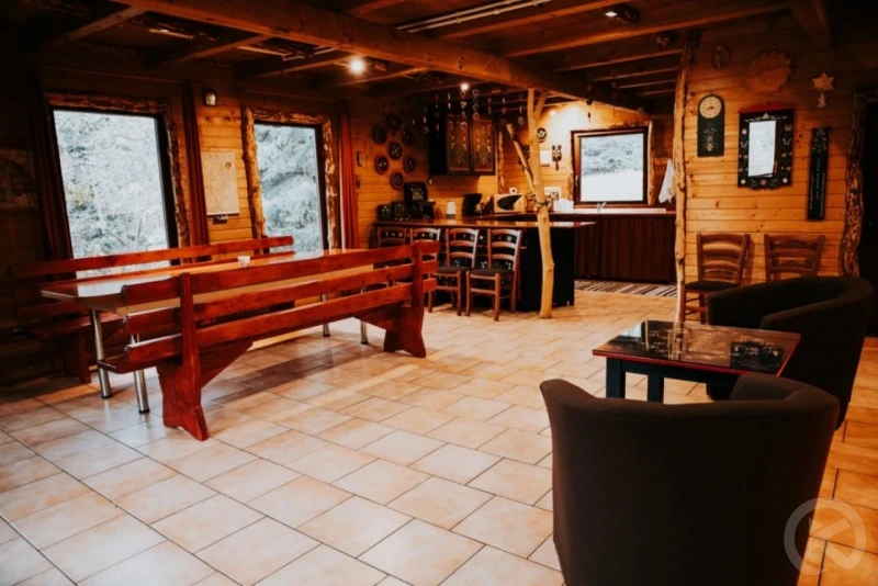 Vărșag Cazare | Sat de vacanță (K1524-1) Imaginea poate fi supusă drepturilor de autor. Se recomandă contactarea titularului drepturilor.