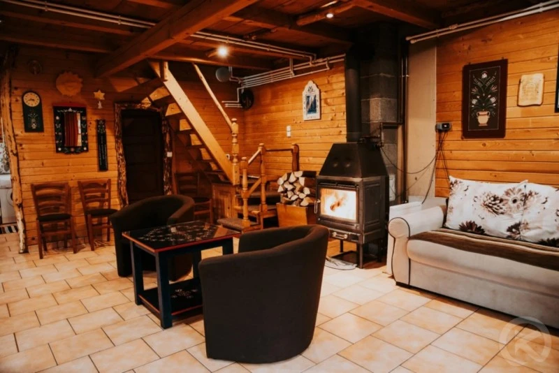 Vărșag Cazare | Sat de vacanță (K1524-13) Imaginea poate fi supusă drepturilor de autor. Se recomandă contactarea titularului drepturilor.