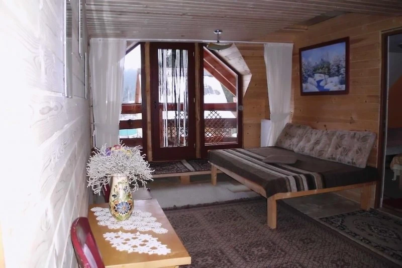 Vărșag Cazare | Sat de vacanță (K1524-21) Imaginea poate fi supusă drepturilor de autor. Se recomandă contactarea titularului drepturilor.