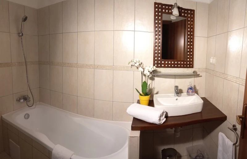 Jula Cazare | Casă de apartamente (K0018-23) Imaginea poate fi supusă drepturilor de autor. Se recomandă contactarea titularului drepturilor.